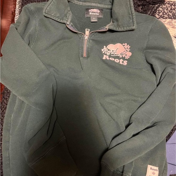 Women’s sweaters size small - Picture 2 of 4